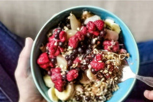 Gesprosste Buchweizen-Müesli-Bowl