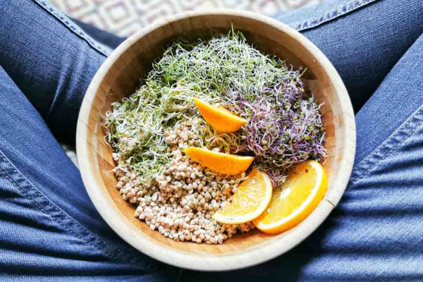 Glas 1700ml mit Sieb & Deckel, inkl. Ständer